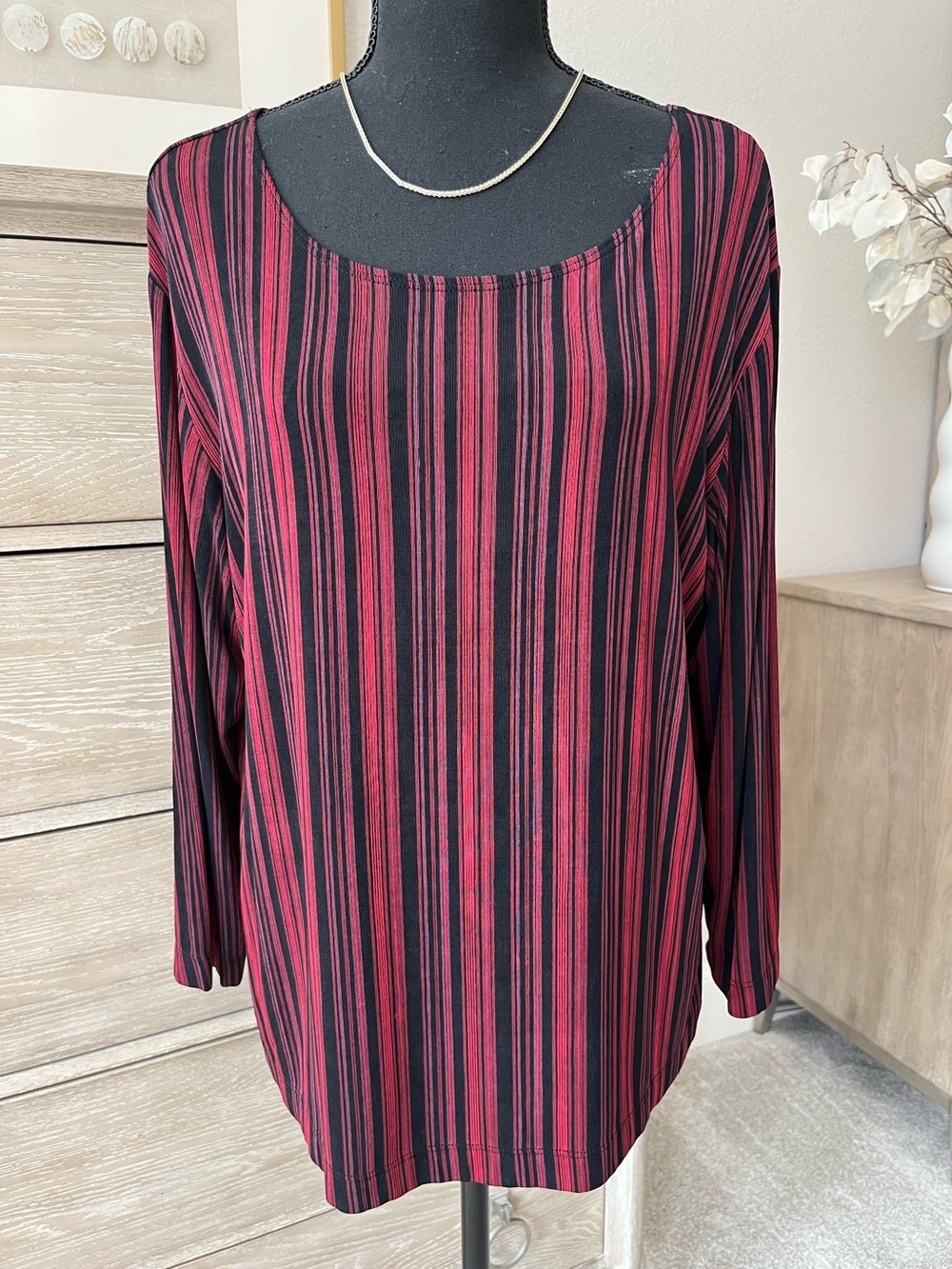 Chicos striped pullover scoop neck shirt blouse burgundy red black Sz 3=16/XL